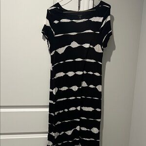 Kensie Black and White Tie-Dye Midi Dress